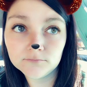 Meet your Posher, Briana